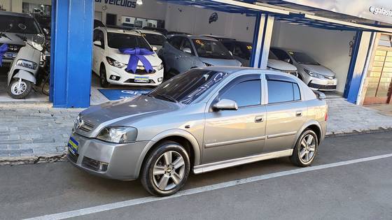 CHEVROLET ASTRA 2.0 MPFI ELEGANCE SEDAN 8V FLEX 4P MANUAL CHEVROLET ASTRA 2.0 MPFI ELEGANCE SEDAN 8V FLEX 4P MANUAL